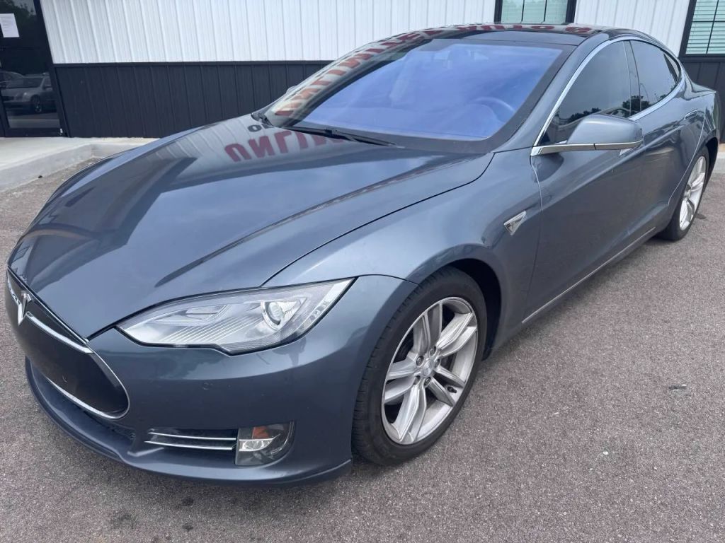 tesla model s 2013 5YJSA1CN7DFP27730 image tesla model s 2013 5YJSA1CN7DFP27730 image